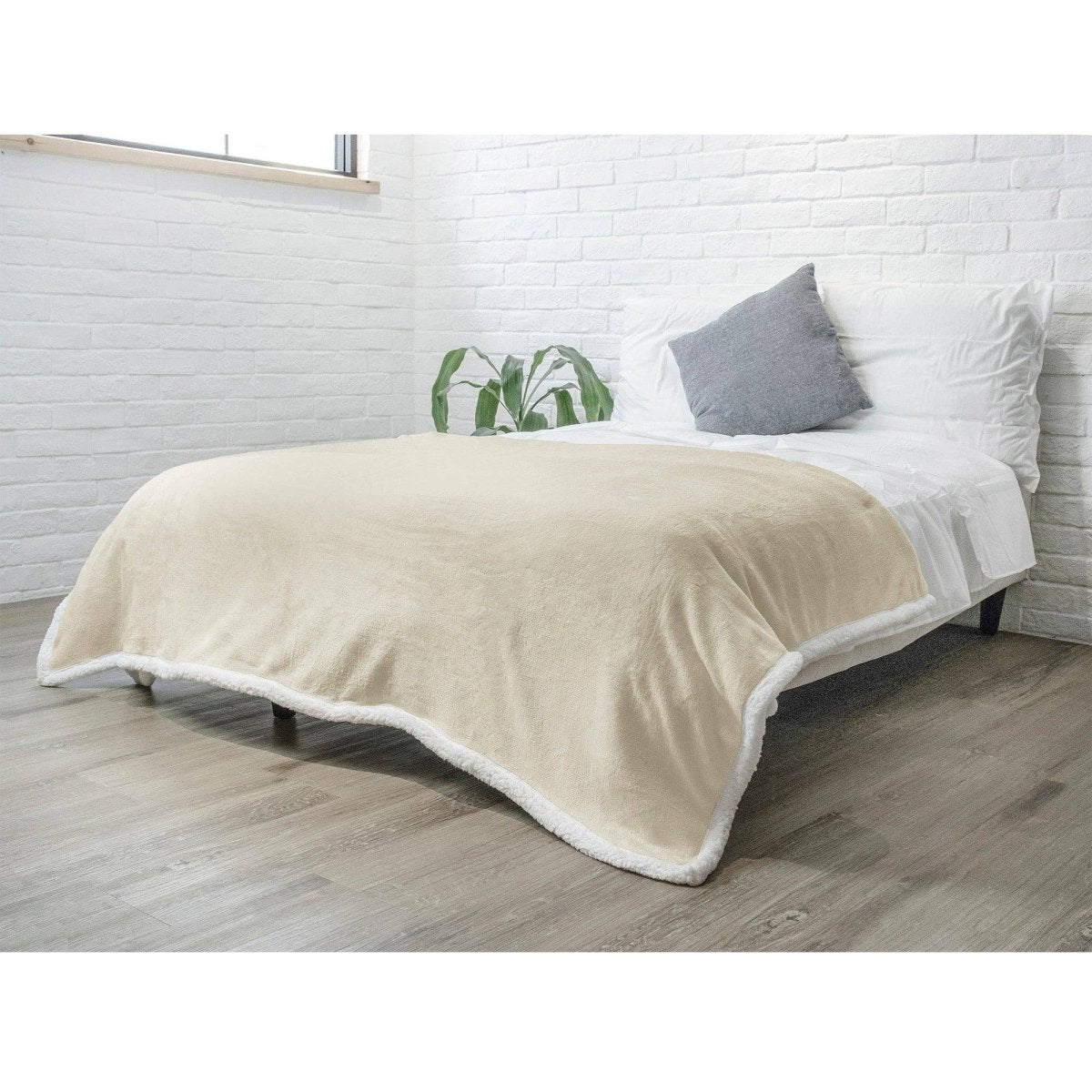 Personalized Memorial Blanket | Custom Sympathy Throw | Bereavement Gift for Loved One – Keepsake Journey - Handmade Memorial Keepsake for occasion – material – style - Personalized Gift Idea - Custom Engraving -